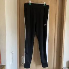 にNike サイドストライプ ジャージパンツ