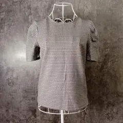 ✨GU✨ジーユー♡ギンガムチェック柄Tシャツ♡グレー系♡着回し抜群(M)