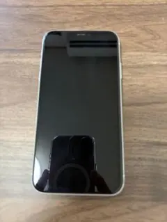 Apple iPhone 11 ホワイト 本体　simロック解除済み
