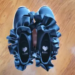 アンドラブ　もっとデコラふりるのLOVEスニーカー　黒、Mサイズ