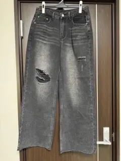 SHEIN ダメージジーンズ