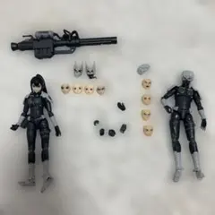 『GANTZ（ガンツ）』のキャラクター、「レイカ」と「風大左衛門」のフィギュアのサムネイル