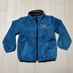 青いジッパー式ジャケット