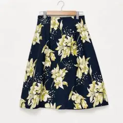 スナイデル 花柄 Aライン フレアスカート M相当 ネイビー バックゴム タックのサムネイル