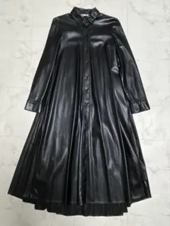 ZARA　ザラ　レザーワンピース　ロング　プリーツ　合皮　ブラック