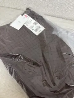 ユニクロ　ポケッタブルUVカットパーカー　ダークブラウン　XL