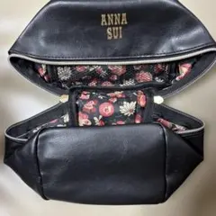 ANNA SUI 黒ポーチ 花柄内装