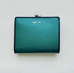 新品未使用 アニエスベー 二つ折り財布 レザーグリーン agnes b.（アニエスベー） 財布 レザー 二つ折り ウォレット ”Erika