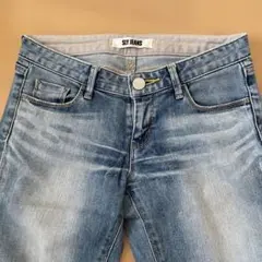 SLY JEANS ローライズスキニーデニム　ライトブルー