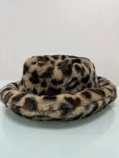 ヒョウ柄ファーバケットハット