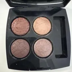 CHANEL レ キャトル オンブル ブトン 219 - ブトン クチュール