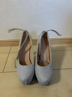 シルバー ハイヒール パンプス ストラップ付き