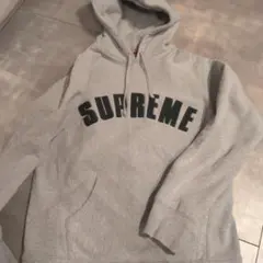 シュプリーム パーカー