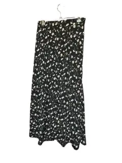 INGNI スカート　Mサイズ　黒　はな柄