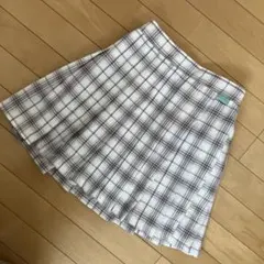 ラブトキシック 白　チェック　スカパン　160