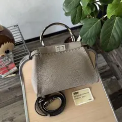 【極美品】FENDI フェンディ ピーカブー ミニ セレリア バッグ パイソン FENDI - ピーカブー セレリア ミニ パイソン ハンドバッグの通販
