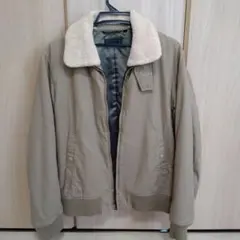 ユニクロ ブルゾン ミニタリージャケット？ フライトジャケット？