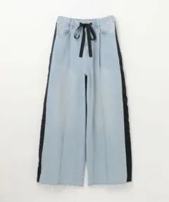 ＊グレースクラス ＊サイドラインデニムワイドパンツのサムネイル