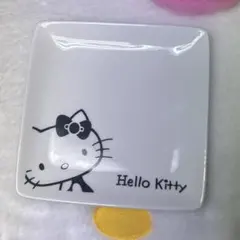 ローソン限定ハローキティ小皿