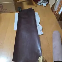 栃木レザーヴォーノアニリン　ダークパープル　A4 サイズ約3枚分　約0.8ミリ