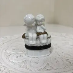 天使の陶器製小物入れ　エンジェル　置物