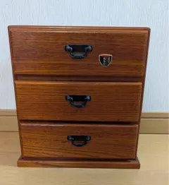 Item thumbnail for item 42d23bed-04cb-43c4-8d0d-1b953fb3dda7