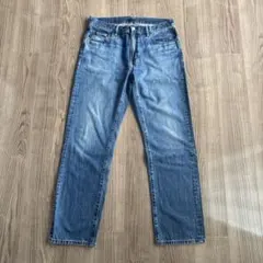 ユニクロ　レギュラーフィットジーンズ