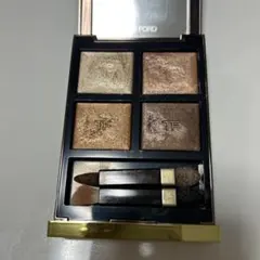 トムフォード　アイシャドウ　サスピション