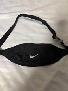 Nike(ナイキ) ウエストポーチ ボディバッグ ランニングポシェット ブラック