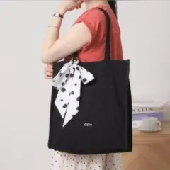 【新品】キャンバストートバッグ　黒　A4対応　推し活バッグ　リボン付きのサムネイル