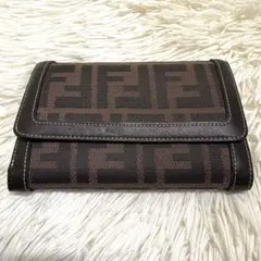 FENDI ズッカ柄 三つ折り財布 ブラウン - メルカリ