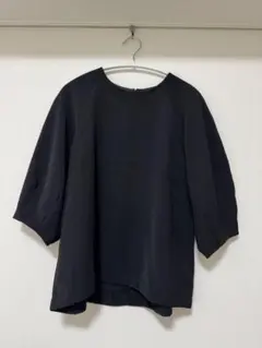 ブラック 五分袖 トップス