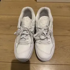 ニューバランス　スニーカー　ホワイト　BB550 WWW