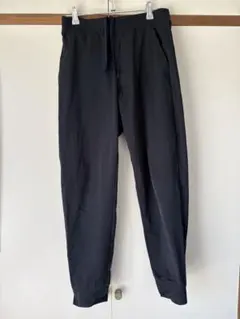 【美品】ユニクロ エアリズムUVカットウルトラストレッチジョガーパンツ S 黒