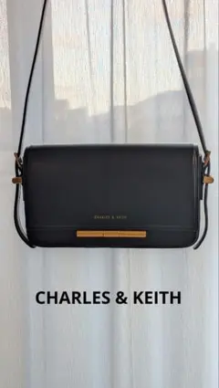 Charles & Keith ブラックショルダーバッグ