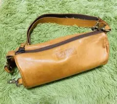 革 ショルダーバッグ