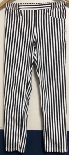 Item thumbnail for item 8c52b852-0416-4d85-8c9e-657e8d5163d3