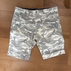 ジュンハシモト　サイズ3 迷彩柄ショートパンツ ジッパーポケット付きのサムネイル