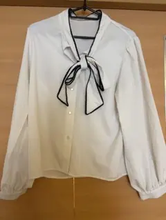 GRL 配色レースボウタイブラウス