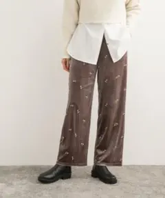 URBAN RESEARCH DOORS 刺繍ベロアイージーパンツ