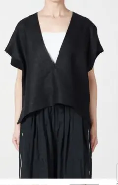 SACRA ラメシアー半袖トップス　黒 SACRA ラメシアー半袖トップス 黒 - メルカリ