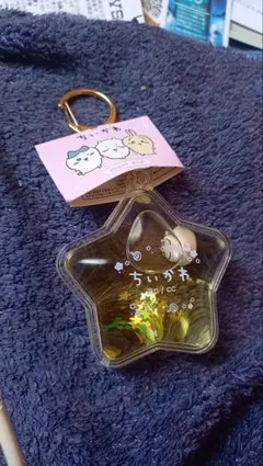 ちいかわ 星型アクリルキーホルダー　うさぎ