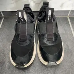 NIKE キッズ　スニーカー　靴　男女兼用