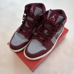 NIKE AIR JORDAN 1 MID バーガンディ グレー