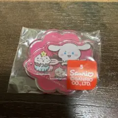 ちいかわゆうえんち　サンリオ　コラボ　アクリルスタンド　シナモン　ナガノ
