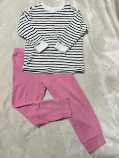 ③110サイズ ユニクロ　長袖パジャマ　ウルトラストレッチスウェットセット