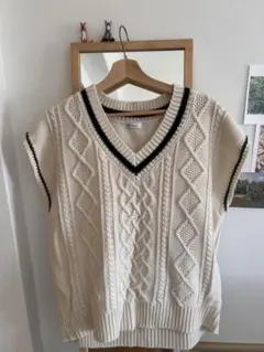 INGNI アイボリー Vネック ニットベスト