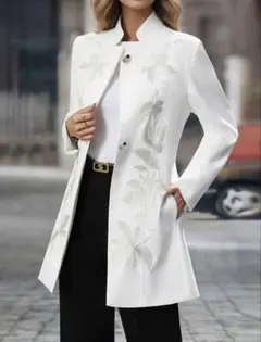 刺繍入りホワイトノーカラーコート