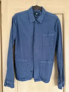 H&M ネイビー ボタン式長袖シャツ