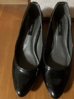 salus エナメルパンプス ブラック 38サイズのサムネイル
